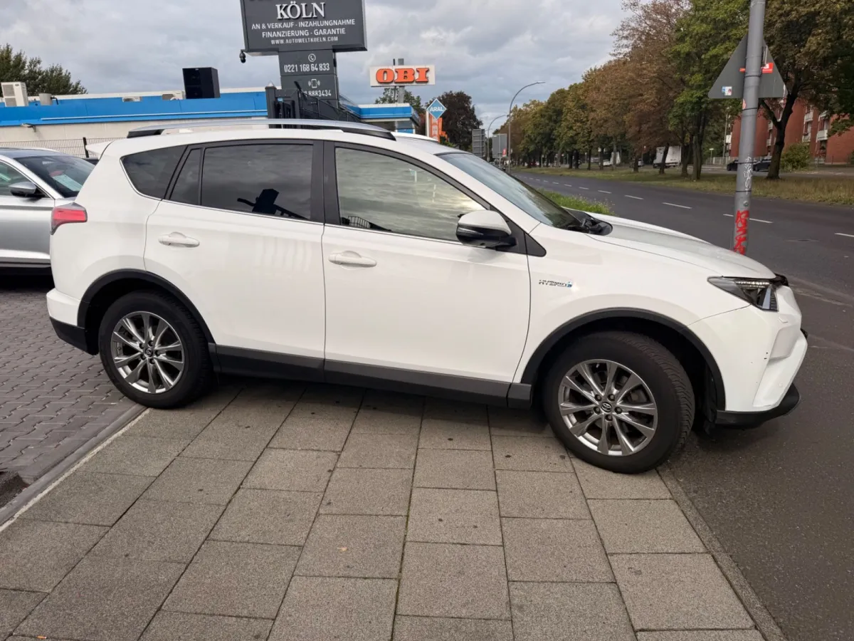 Toyota RAV4 2.5 Hybrid AWD · Executive — фото 4
