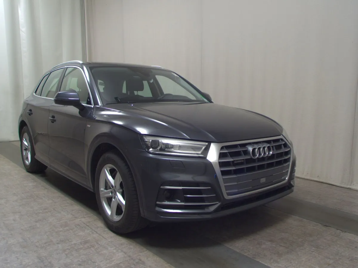 Audi Q5 TFSI e quattro · S line — фото 2
