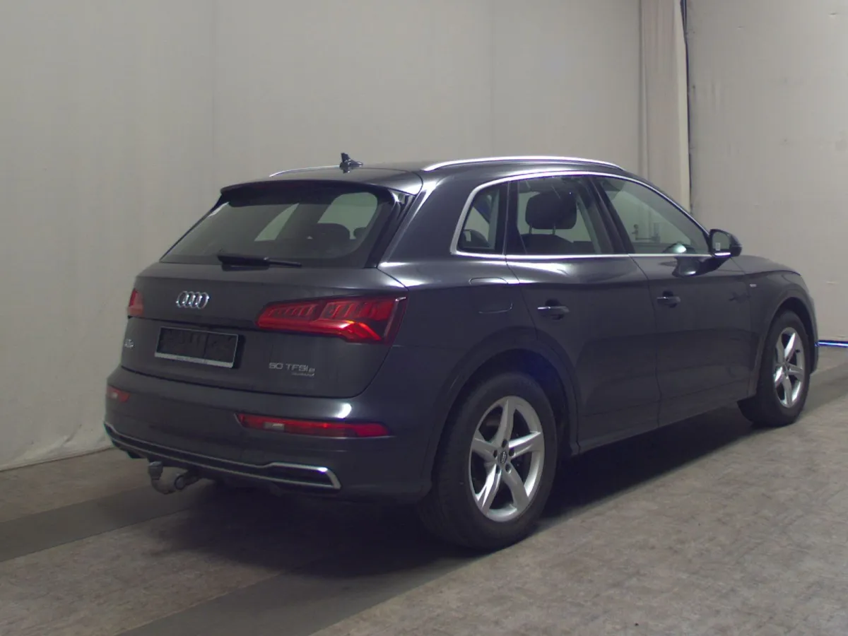 Audi Q5 TFSI e quattro · S line — фото 3