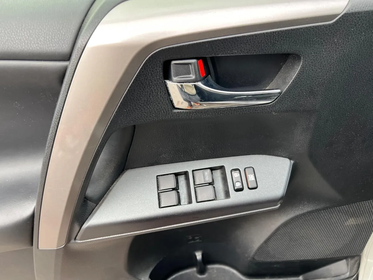 Toyota RAV4 2.5 Hybrid AWD · Edition — фото 18