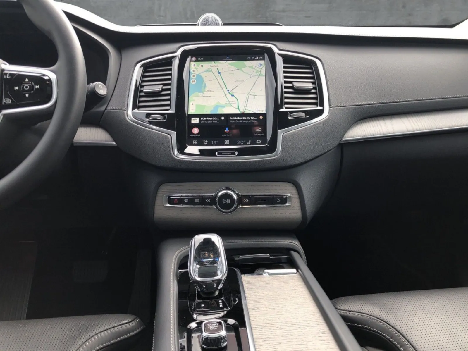 Volvo XC90 T8 Ultra Dark, photo 11