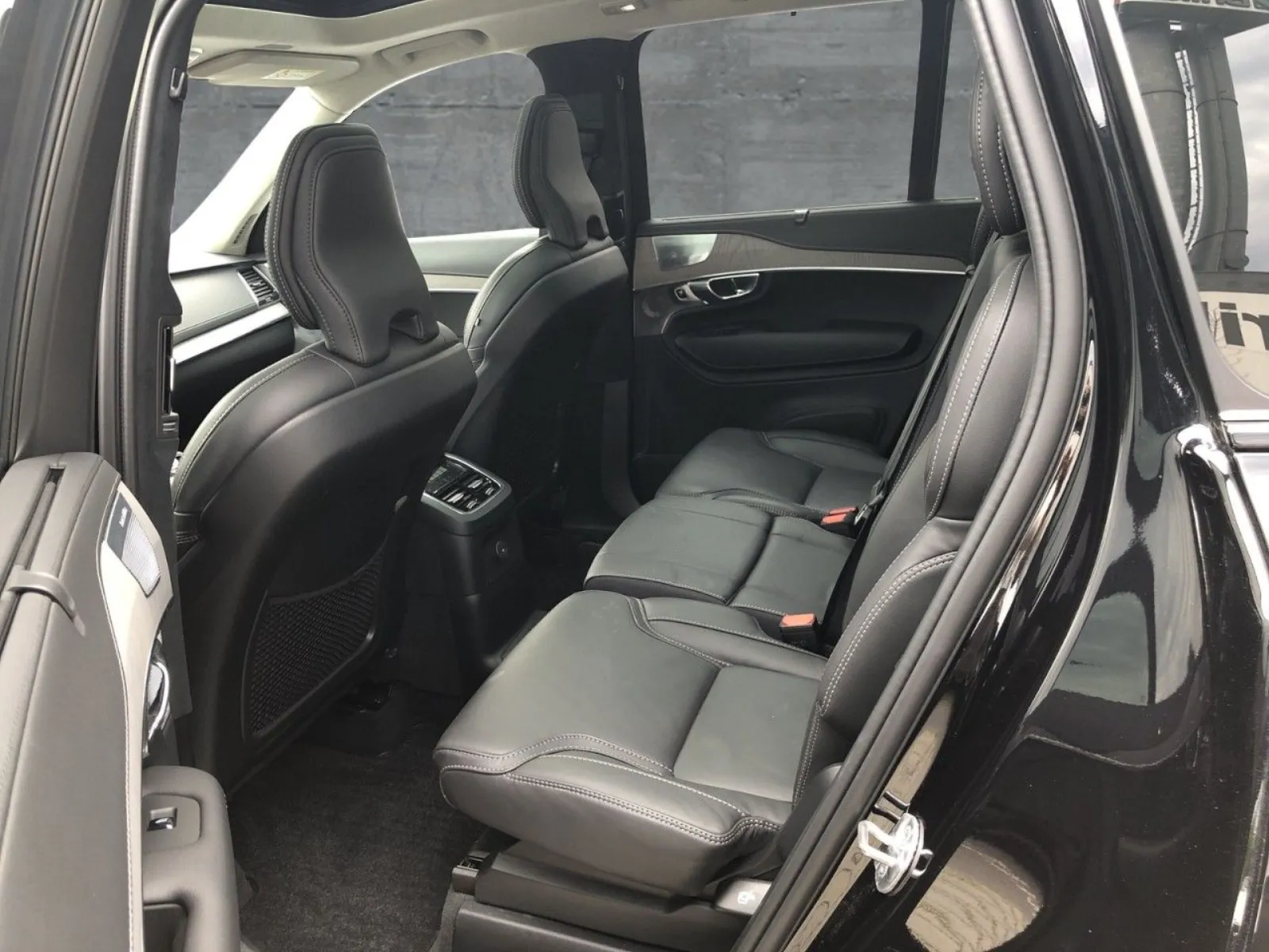 Volvo XC90 T8 Ultra Dark, photo 12