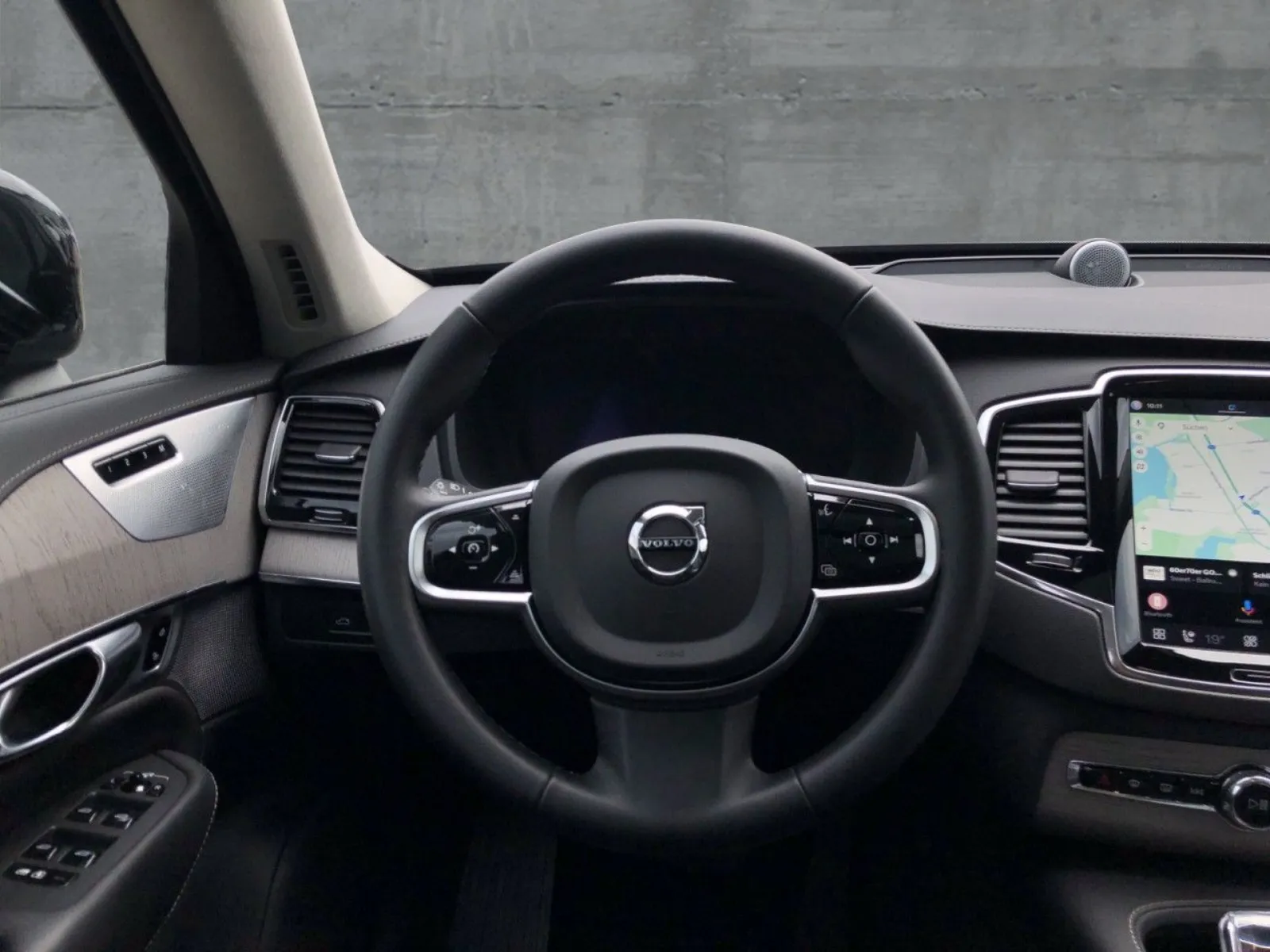 Volvo XC90 T8 Ultra Dark, photo 13
