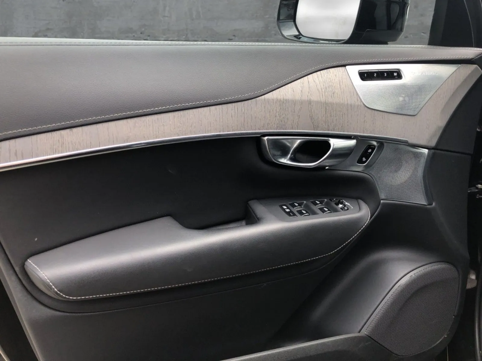 Volvo XC90 T8 Ultra Dark, photo 15