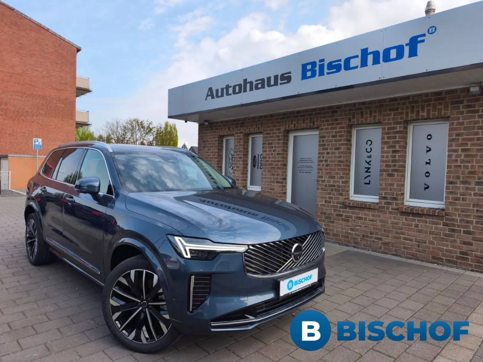 Volvo XC90 T8 Ultra Bright, photo 1
