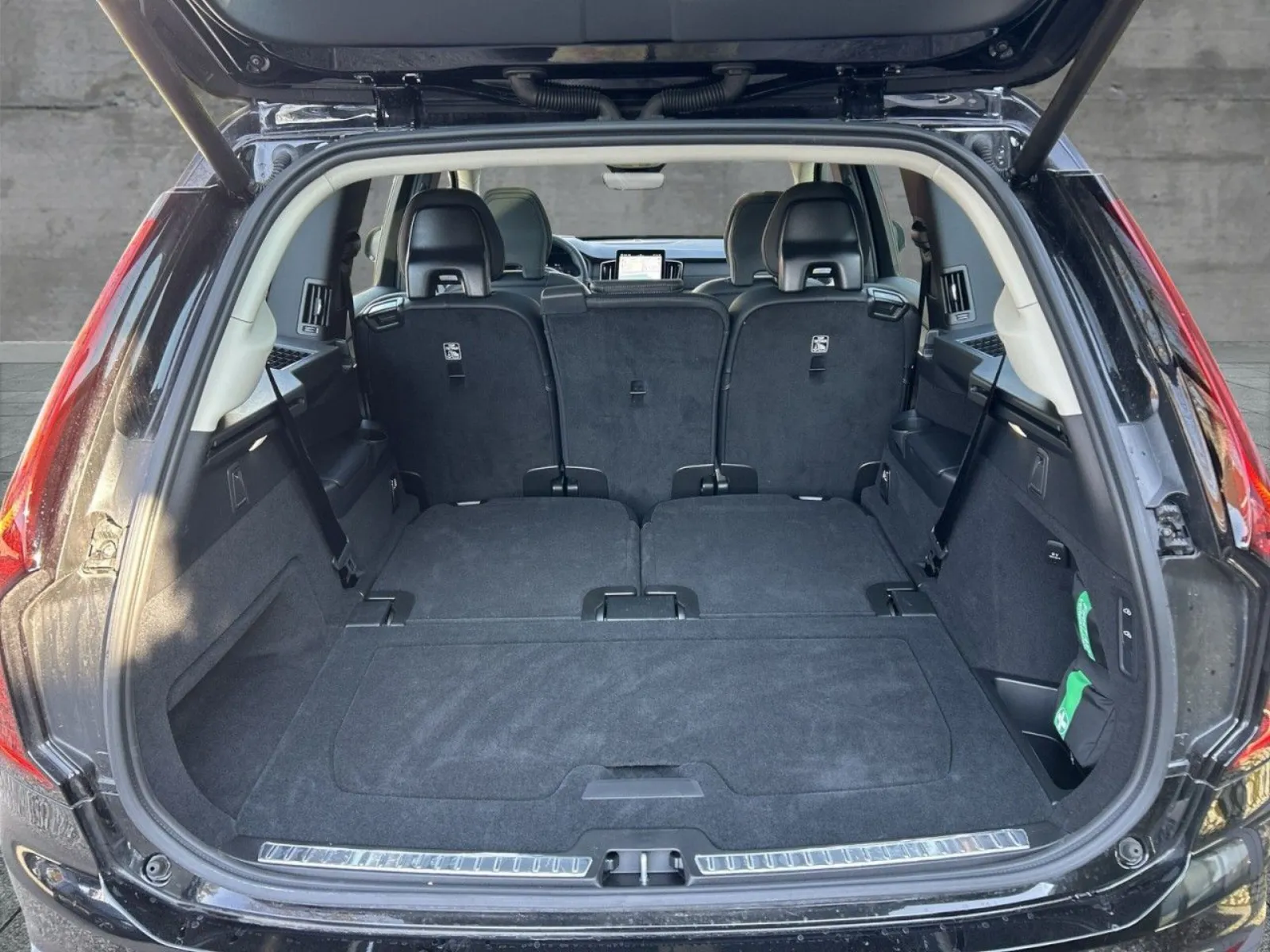 Volvo XC90 T8 Plus Dark, photo 8