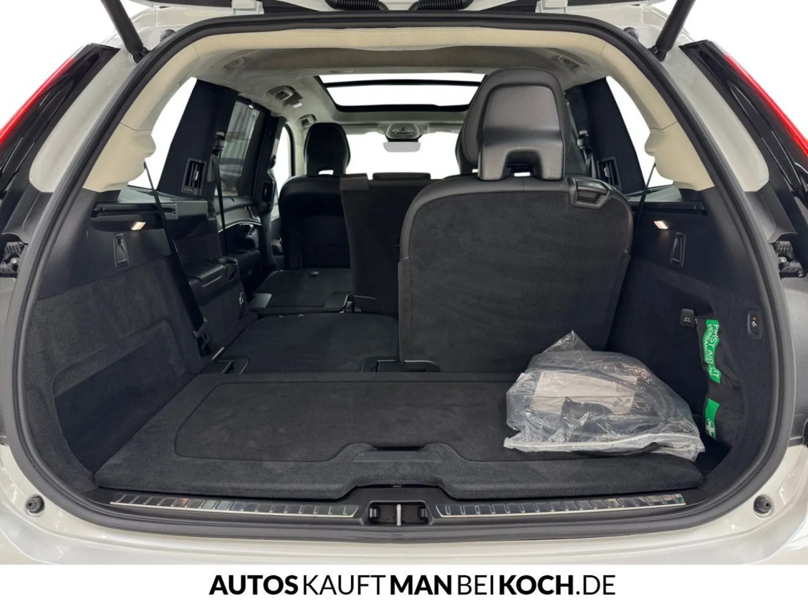 Volvo XC90 T8 Ultra Dark, photo 14