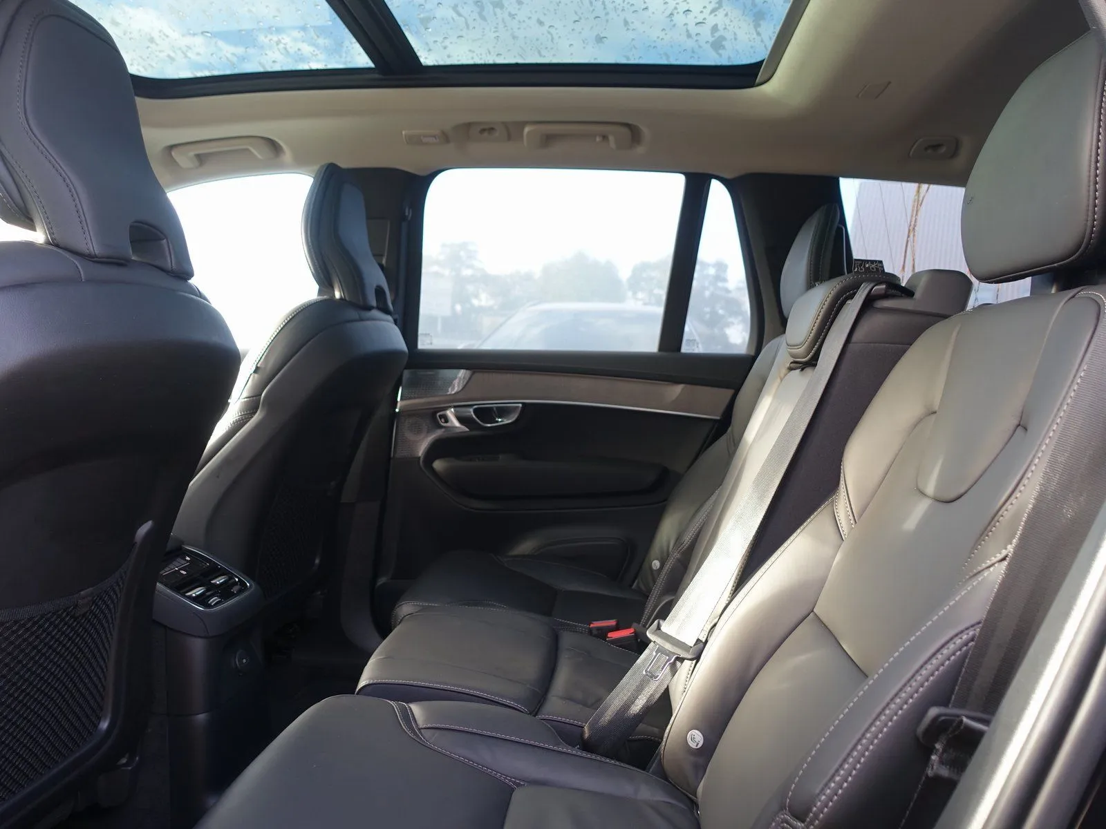 Volvo XC90 T8 Ultra Dark, photo 10