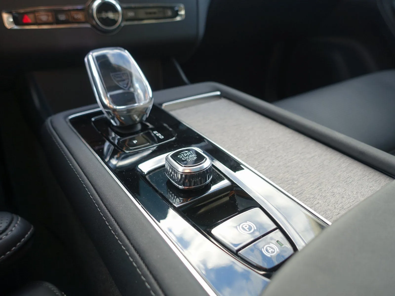 Volvo XC90 T8 Ultra Dark, photo 21