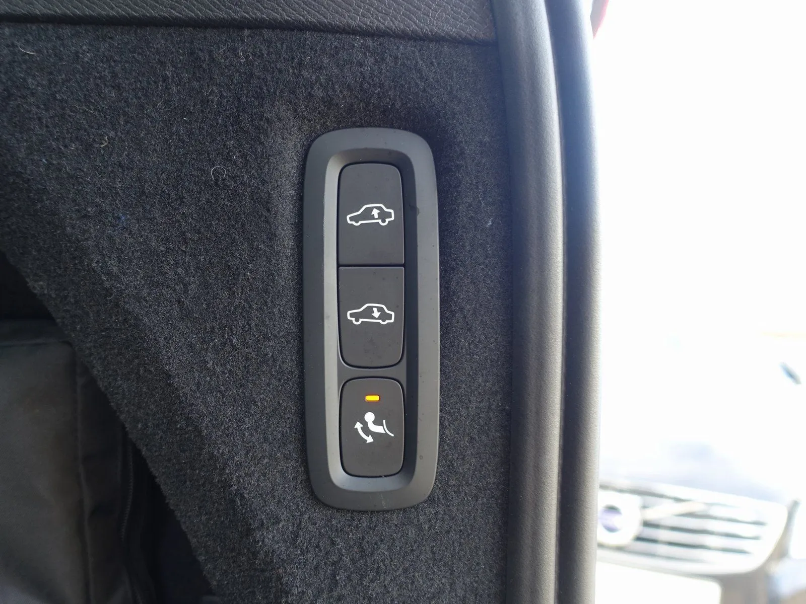 Volvo XC90 T8 Ultra Dark, photo 28