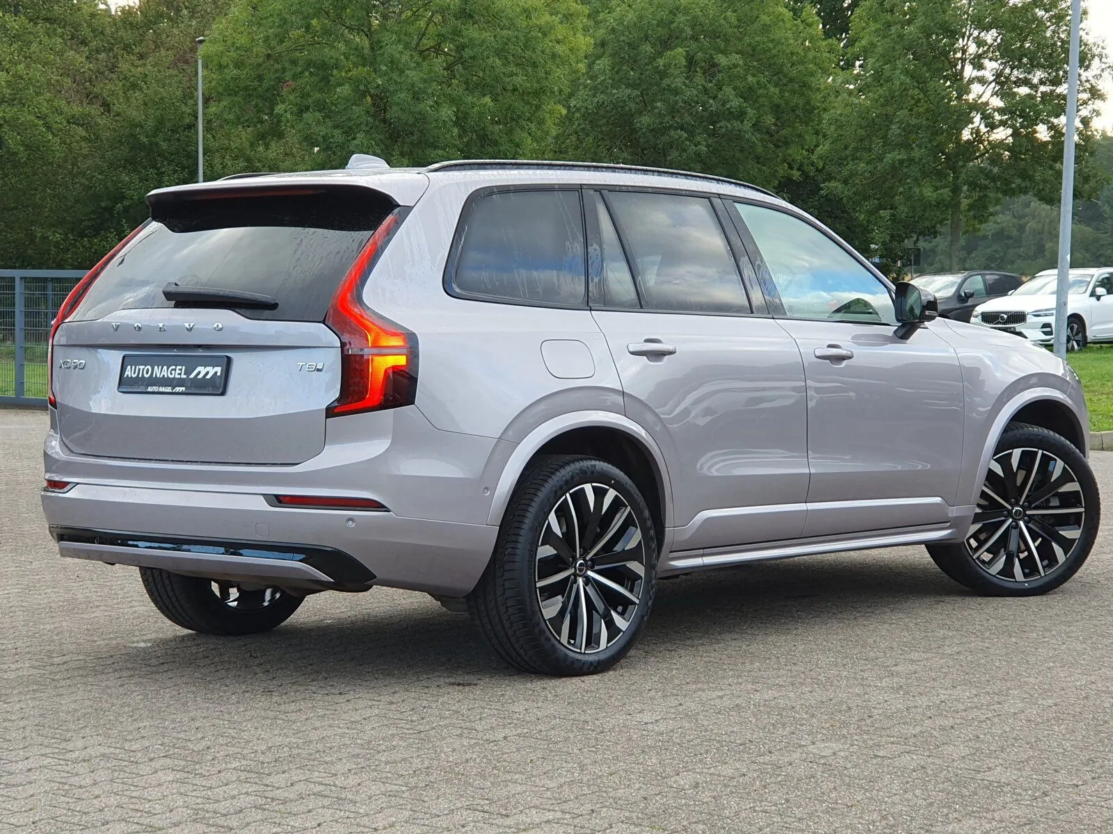 Volvo XC90 T8 Ultra Dark, photo 2